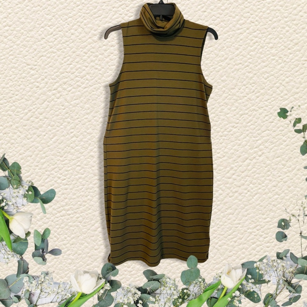 Old Navy Turtle Neck Sleeveless Dress